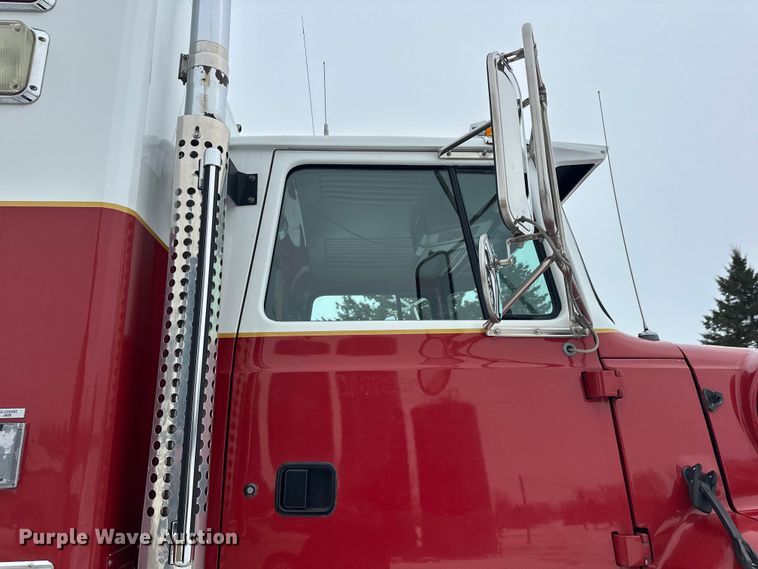 image for item FK1811 1996 Ford LS8000 rescue vehicle