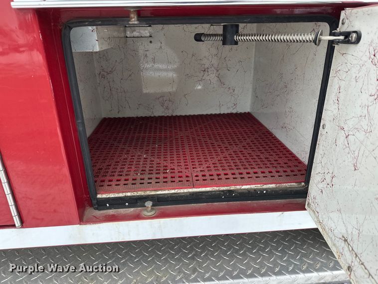 image for item FK1811 1996 Ford LS8000 rescue vehicle