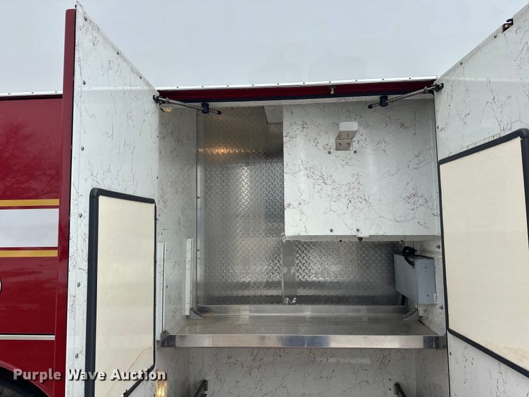 image for item FK1811 1996 Ford LS8000 rescue vehicle