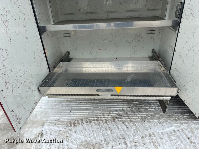 image for item FK1811 1996 Ford LS8000 rescue vehicle