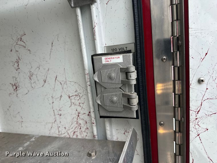 image for item FK1811 1996 Ford LS8000 rescue vehicle