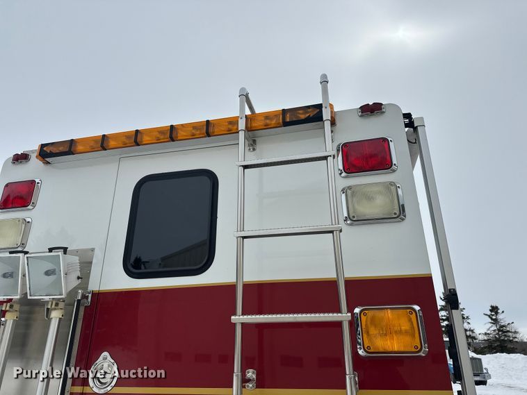 image for item FK1811 1996 Ford LS8000 rescue vehicle