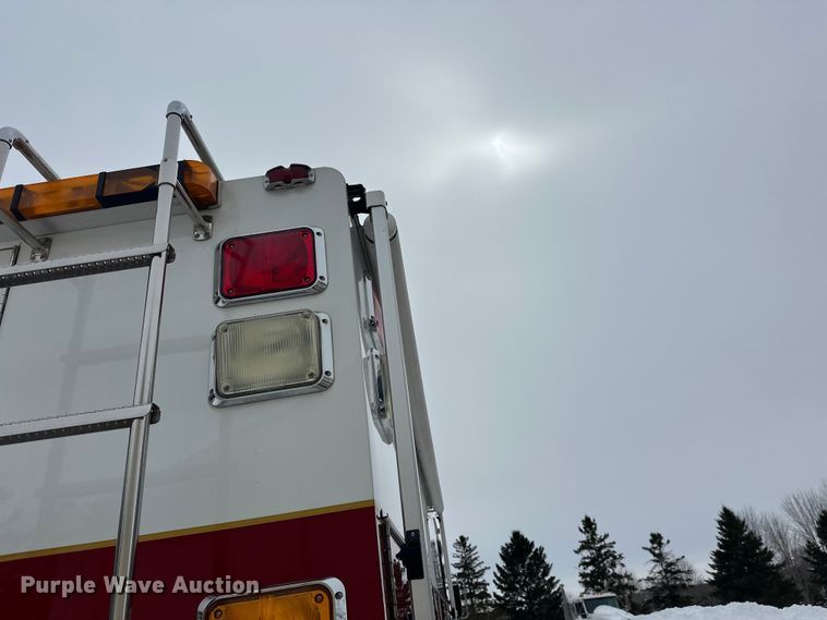 image for item FK1811 1996 Ford LS8000 rescue vehicle