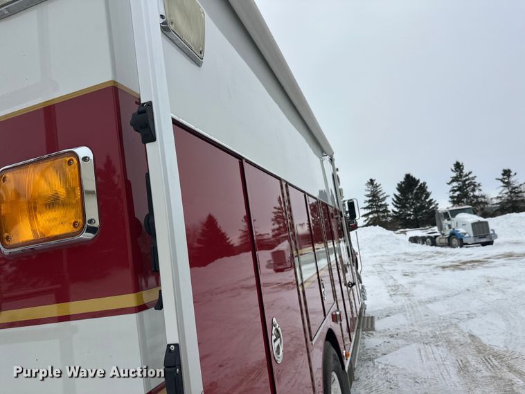 image for item FK1811 1996 Ford LS8000 rescue vehicle