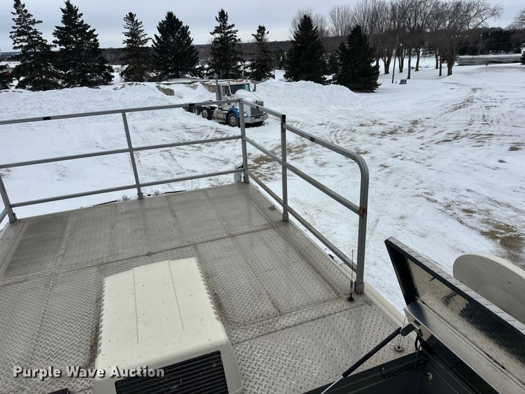 image for item FK1811 1996 Ford LS8000 rescue vehicle