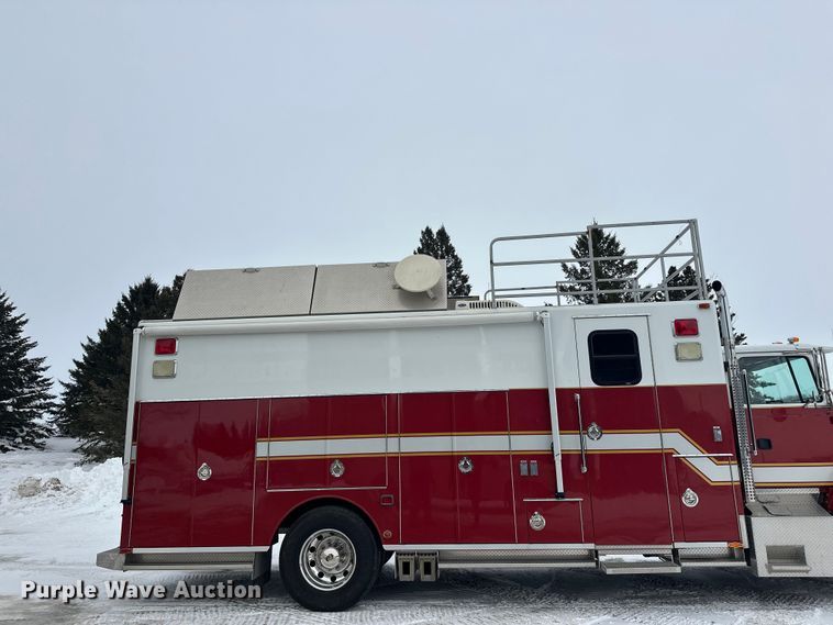 image for item FK1811 1996 Ford LS8000 rescue vehicle