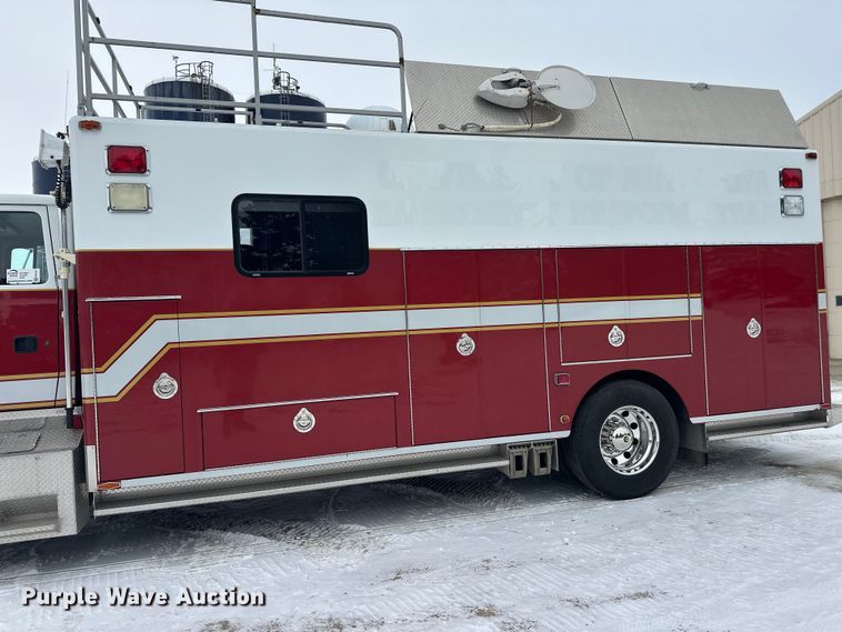 image for item FK1811 1996 Ford LS8000 rescue vehicle