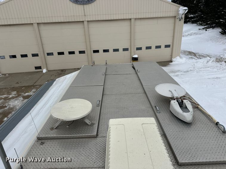 image for item FK1811 1996 Ford LS8000 rescue vehicle