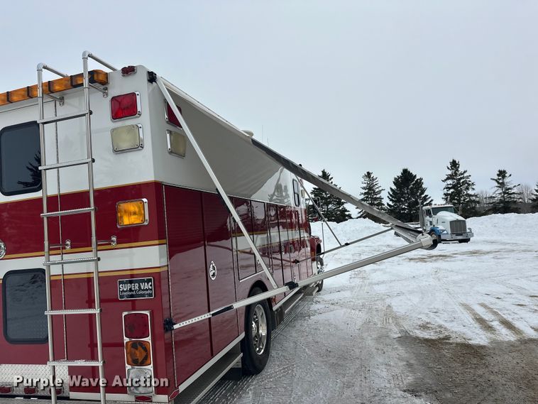 image for item FK1811 1996 Ford LS8000 rescue vehicle