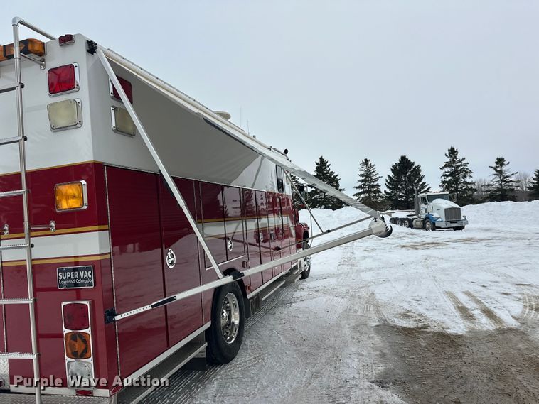 image for item FK1811 1996 Ford LS8000 rescue vehicle