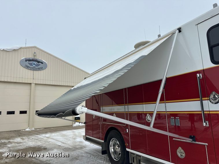 image for item FK1811 1996 Ford LS8000 rescue vehicle