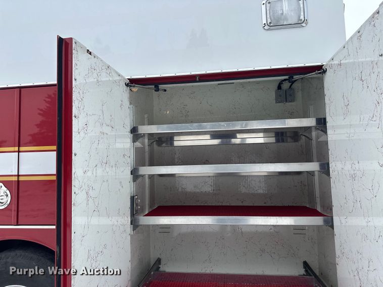 image for item FK1811 1996 Ford LS8000 rescue vehicle