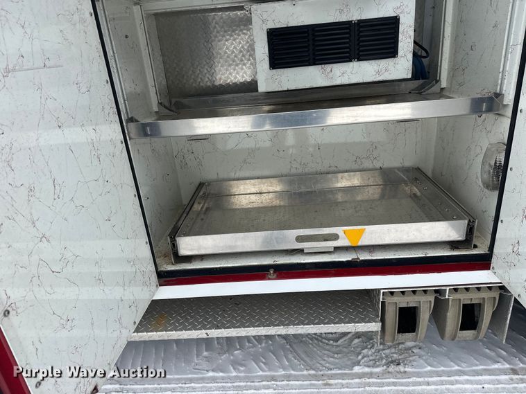 image for item FK1811 1996 Ford LS8000 rescue vehicle