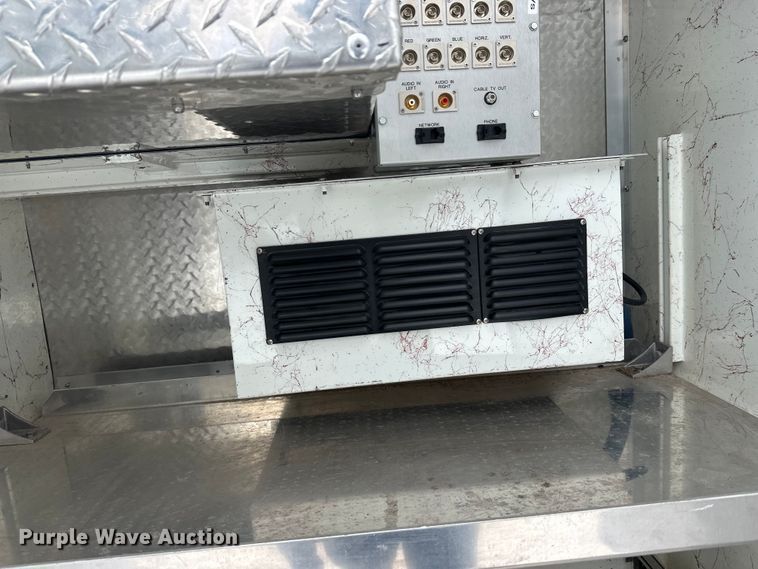 image for item FK1811 1996 Ford LS8000 rescue vehicle