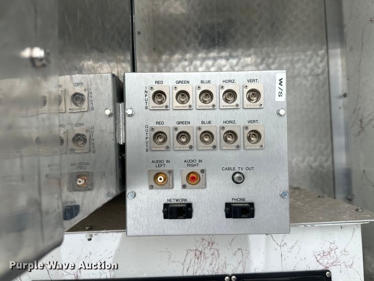 image for item FK1811 1996 Ford LS8000 rescue vehicle