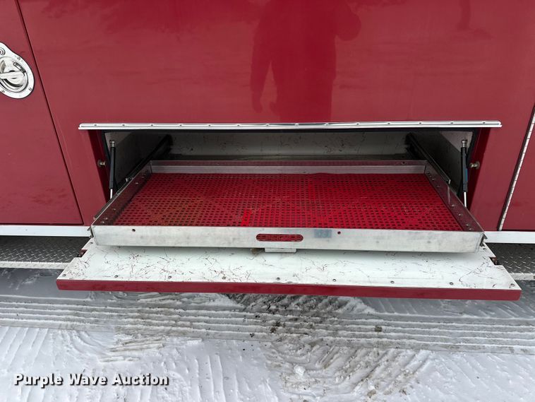 image for item FK1811 1996 Ford LS8000 rescue vehicle