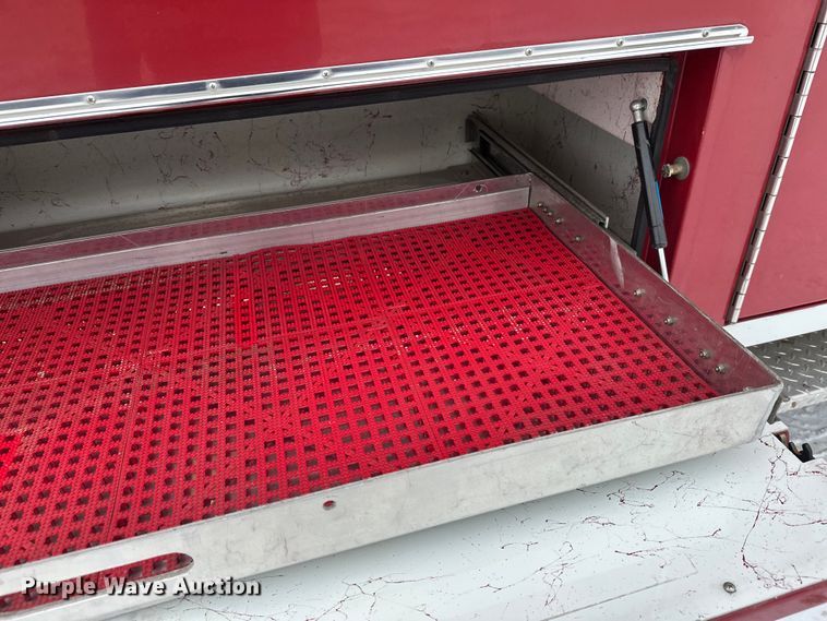 image for item FK1811 1996 Ford LS8000 rescue vehicle