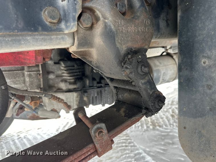 image for item FK1811 1996 Ford LS8000 rescue vehicle