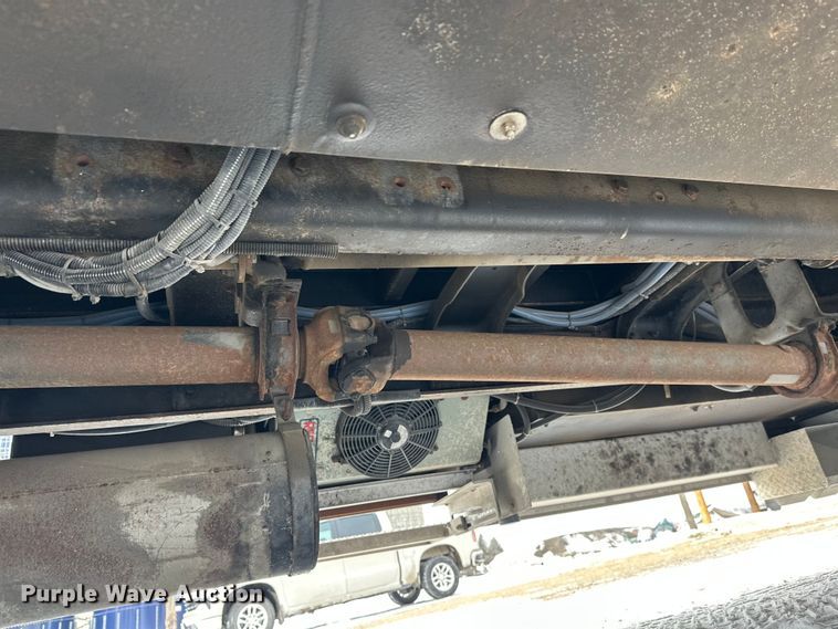 image for item FK1811 1996 Ford LS8000 rescue vehicle