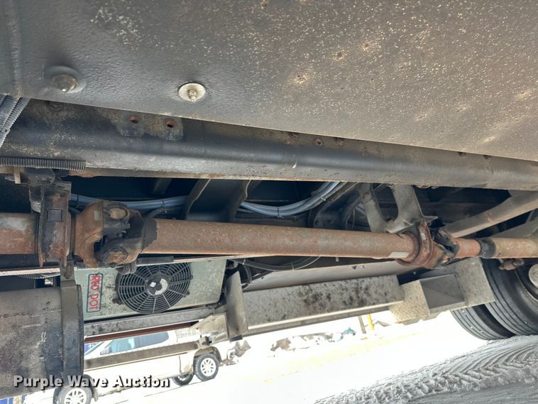 image for item FK1811 1996 Ford LS8000 rescue vehicle