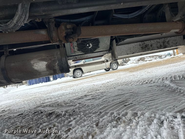 image for item FK1811 1996 Ford LS8000 rescue vehicle