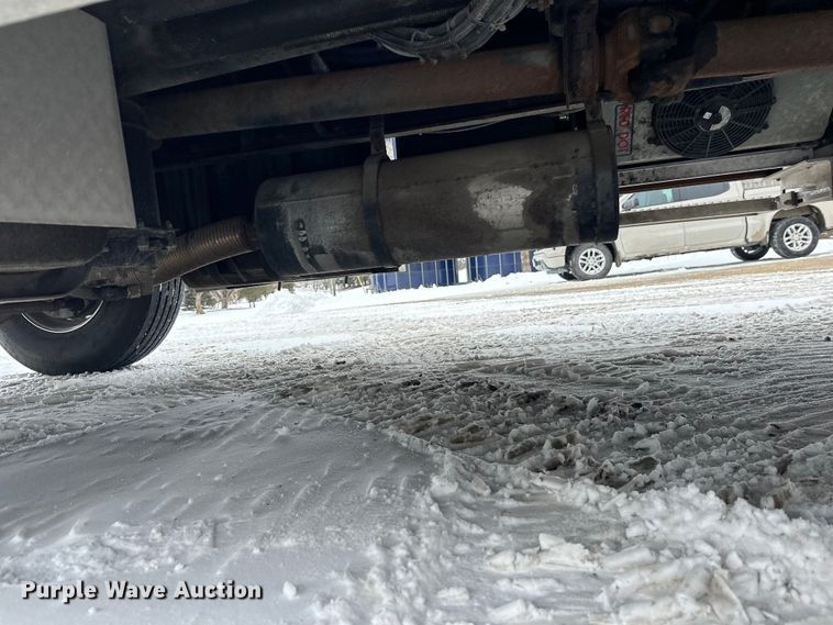 image for item FK1811 1996 Ford LS8000 rescue vehicle