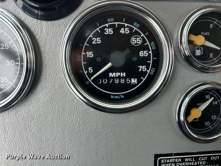 image for item FK1811 1996 Ford LS8000 rescue vehicle