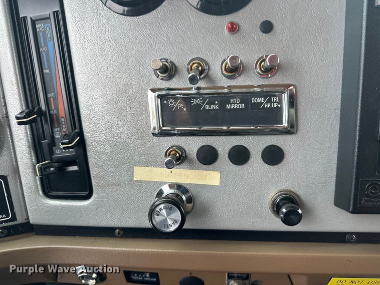 image for item FK1811 1996 Ford LS8000 rescue vehicle