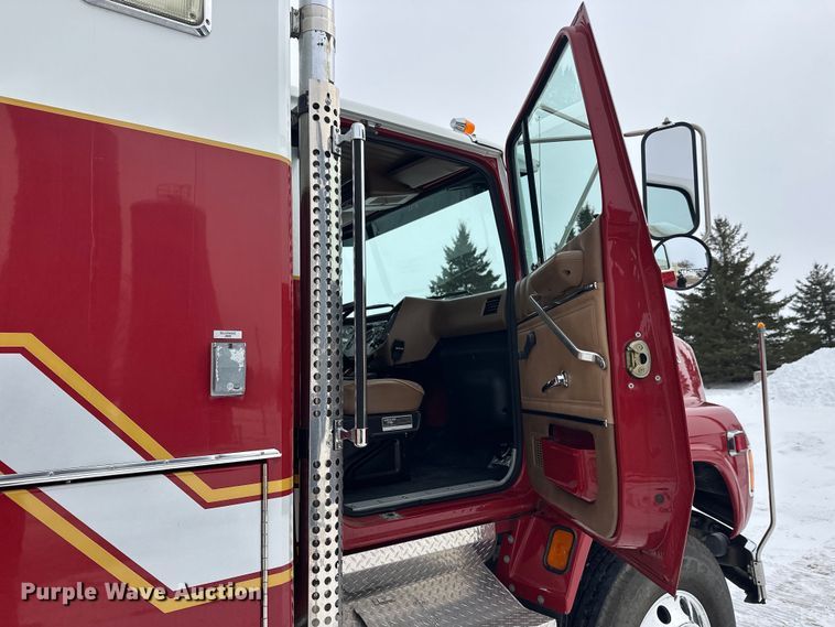 image for item FK1811 1996 Ford LS8000 rescue vehicle