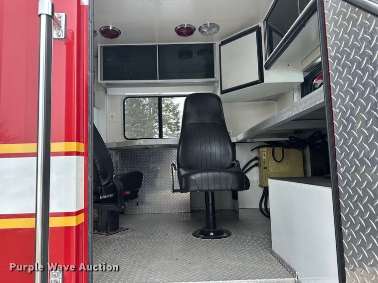 image for item FK1811 1996 Ford LS8000 rescue vehicle