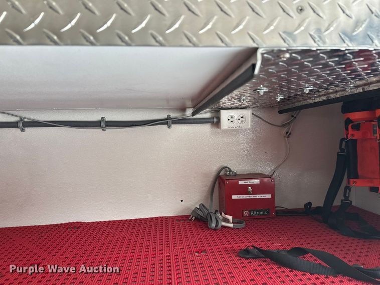 image for item FK1811 1996 Ford LS8000 rescue vehicle