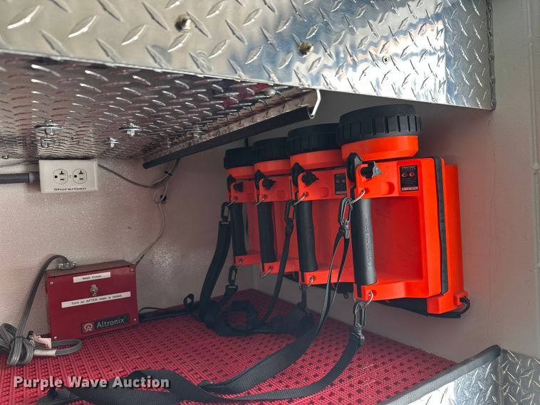 image for item FK1811 1996 Ford LS8000 rescue vehicle