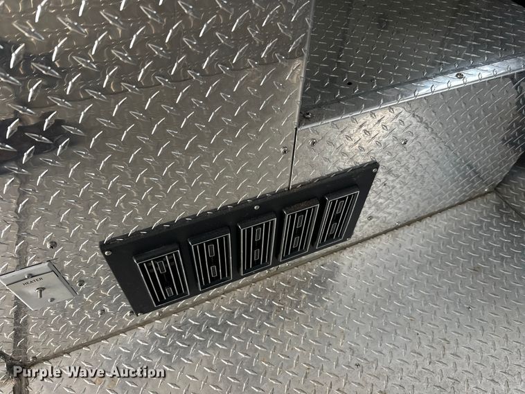 image for item FK1811 1996 Ford LS8000 rescue vehicle