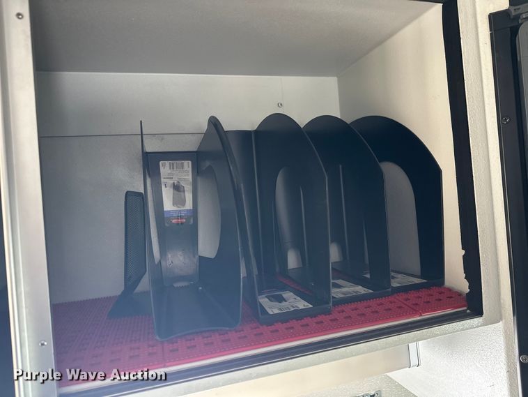 image for item FK1811 1996 Ford LS8000 rescue vehicle