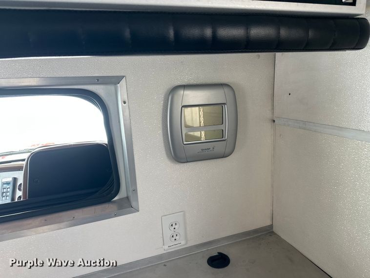 image for item FK1811 1996 Ford LS8000 rescue vehicle