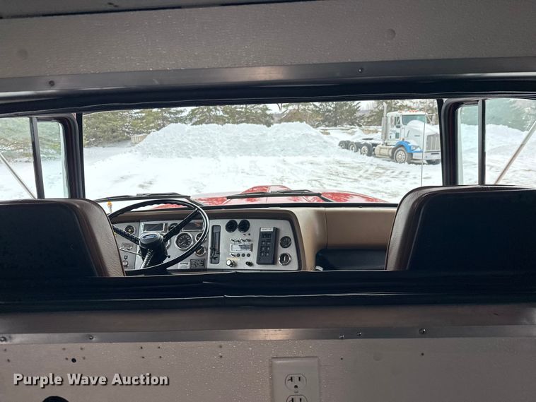 image for item FK1811 1996 Ford LS8000 rescue vehicle