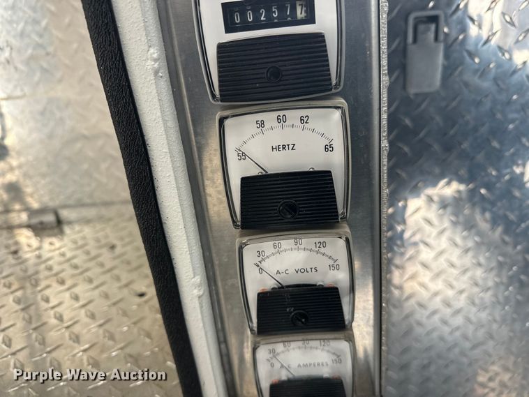 image for item FK1811 1996 Ford LS8000 rescue vehicle