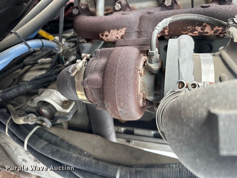 image for item FK1811 1996 Ford LS8000 rescue vehicle