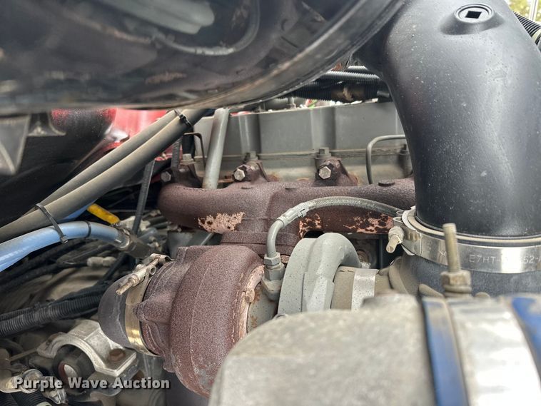 image for item FK1811 1996 Ford LS8000 rescue vehicle