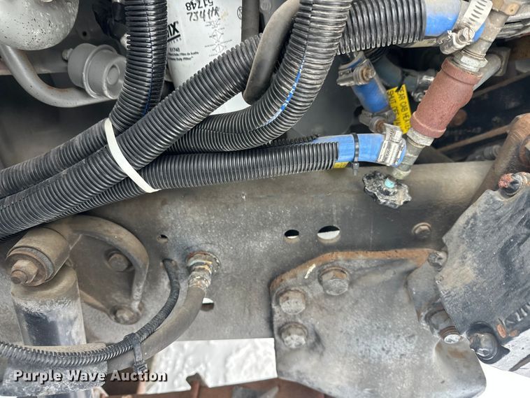 image for item FK1811 1996 Ford LS8000 rescue vehicle