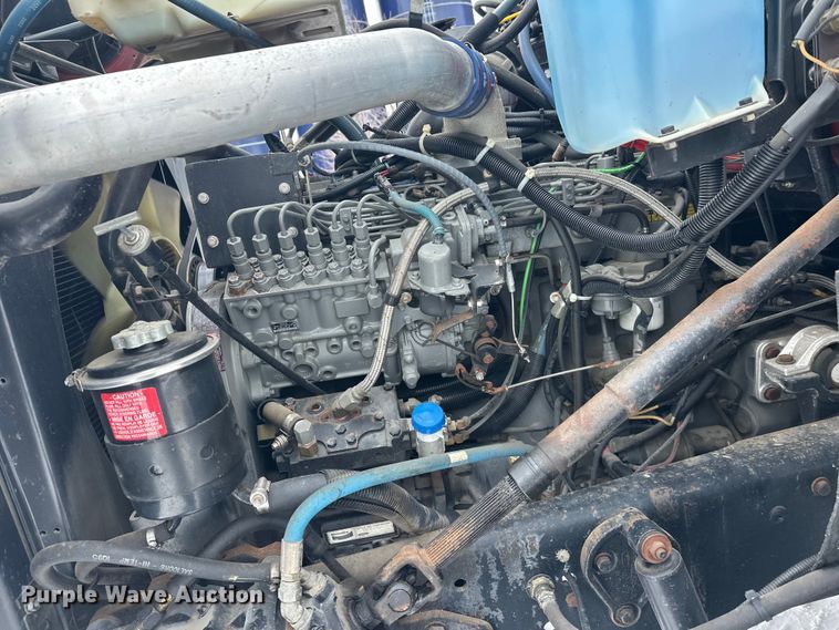 image for item FK1811 1996 Ford LS8000 rescue vehicle