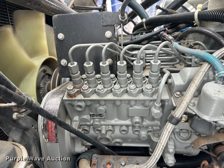 image for item FK1811 1996 Ford LS8000 rescue vehicle