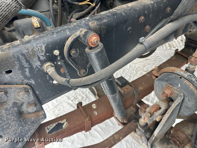 image for item FK1811 1996 Ford LS8000 rescue vehicle