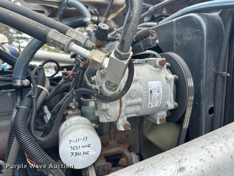 image for item FK1811 1996 Ford LS8000 rescue vehicle