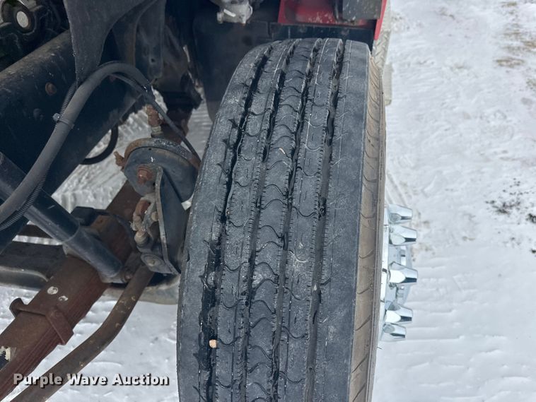 image for item FK1811 1996 Ford LS8000 rescue vehicle