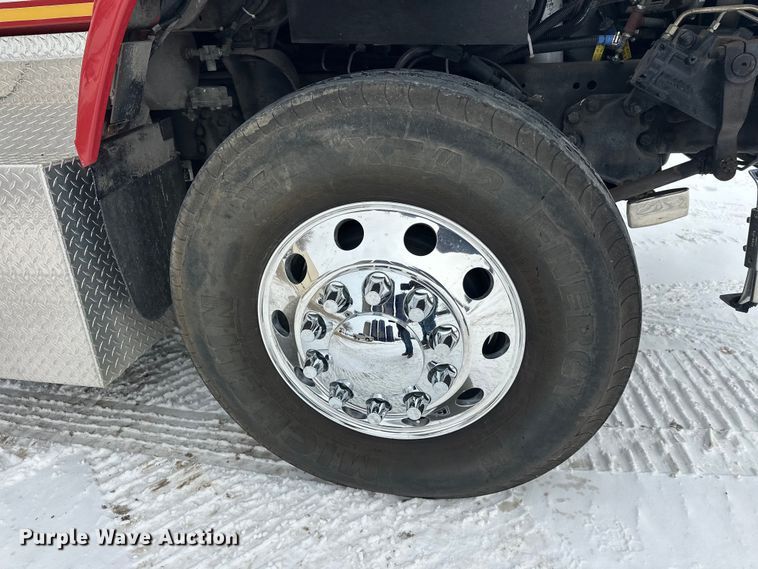 image for item FK1811 1996 Ford LS8000 rescue vehicle