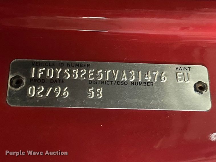 image for item FK1811 1996 Ford LS8000 rescue vehicle