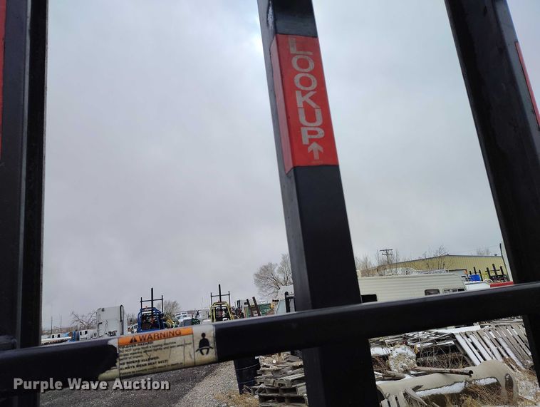 image for item IH9464 2002 Donkey D13-4K forklift