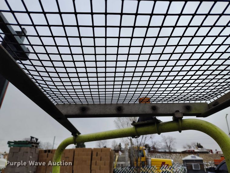 image for item IH9464 2002 Donkey D13-4K forklift