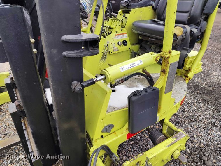 image for item IH9464 2002 Donkey D13-4K forklift